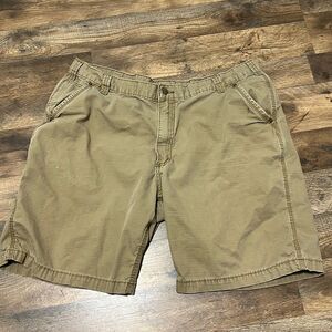 Carhartt relaxed fit shorts size 42